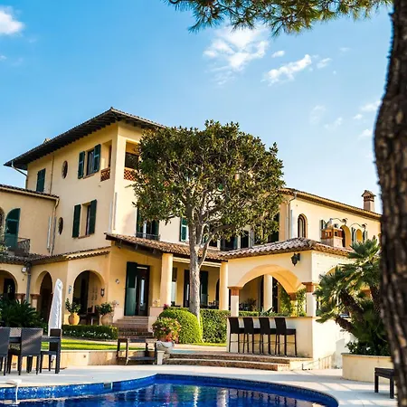 Cuccia Noya Villa *